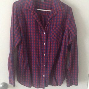 Light weight button up shirt, looks like flannel